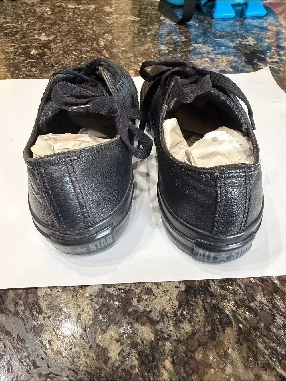 Converse Chuck Taylor All Star Leather Low Top sneakers Men’s 4 Women’s 6 - Picture 4 of 5